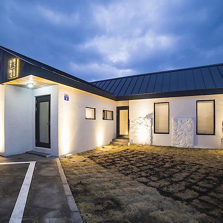 Wooyeon Handong Private Pension Jeju Bagian luar foto