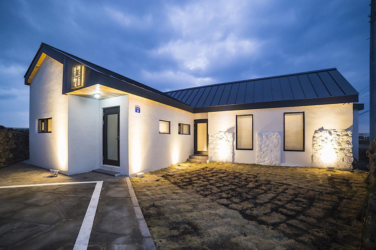 Wooyeon Handong Private Pension Jeju Bagian luar foto